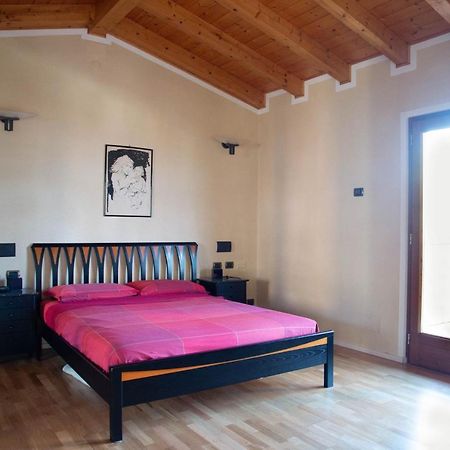 Guesthouse "Villa Tamas" Limone sul Garda Exteriör bild