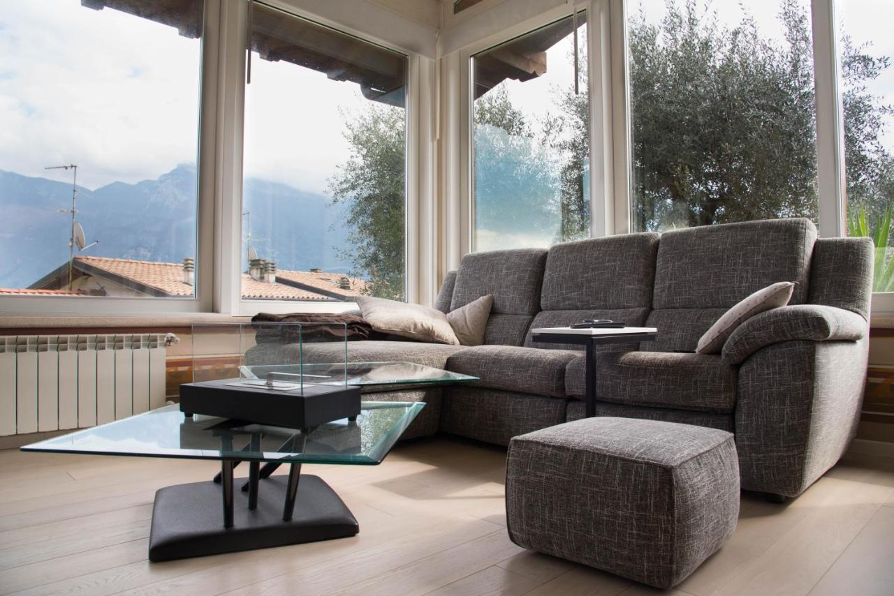 Guesthouse "Villa Tamas" Limone sul Garda Exteriör bild