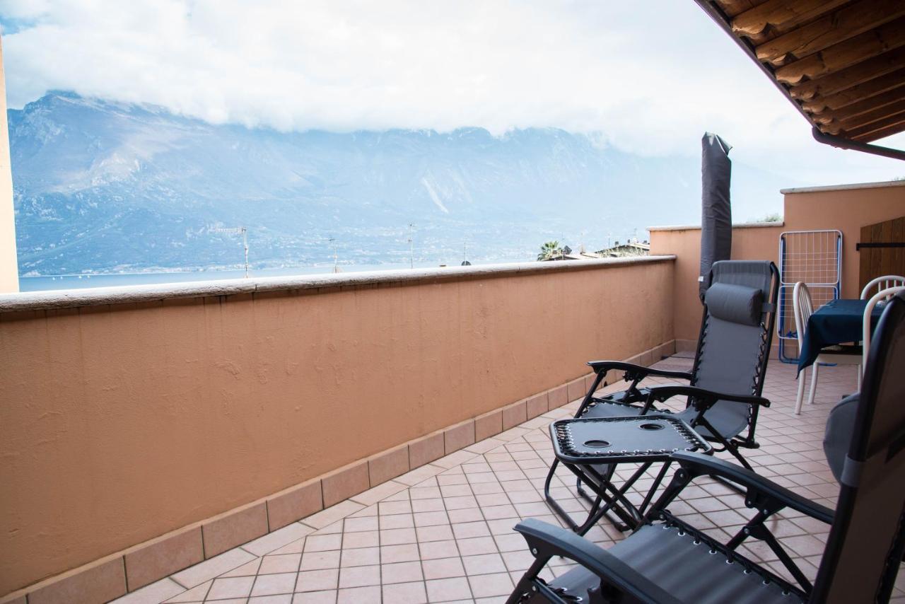 Guesthouse "Villa Tamas" Limone sul Garda Exteriör bild