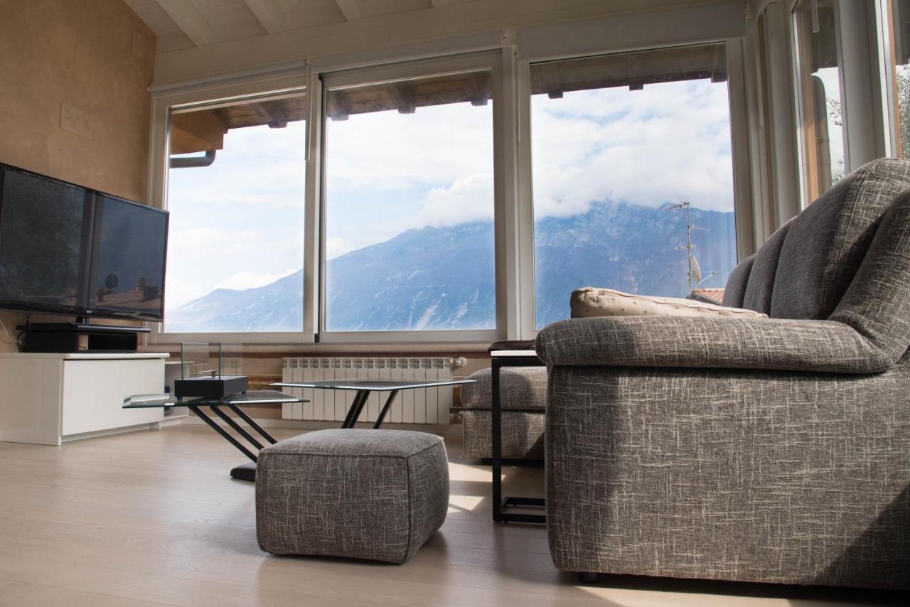 Guesthouse "Villa Tamas" Limone sul Garda Exteriör bild
