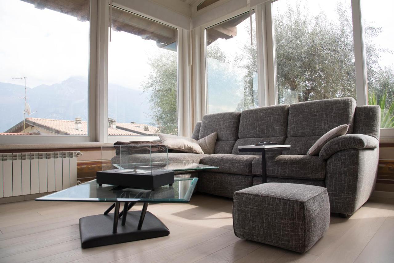 Guesthouse "Villa Tamas" Limone sul Garda Exteriör bild
